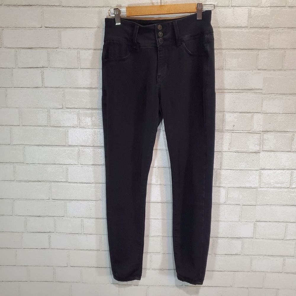 Wallflower sassy high rise pants